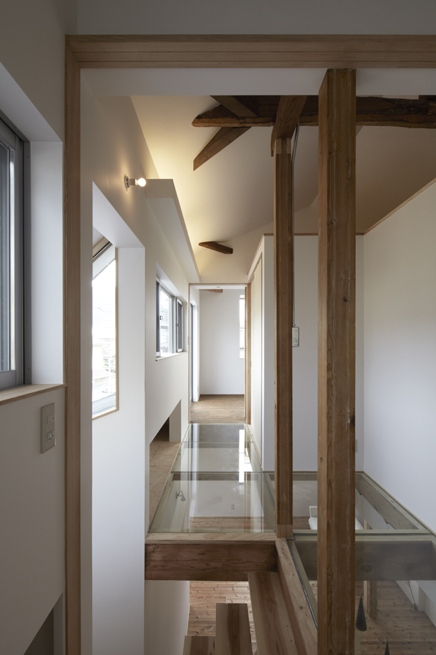 �C�w�@�̉Ɖ����H��14