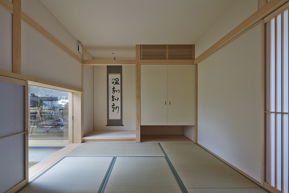 I  HOUSE�V�z�H��5