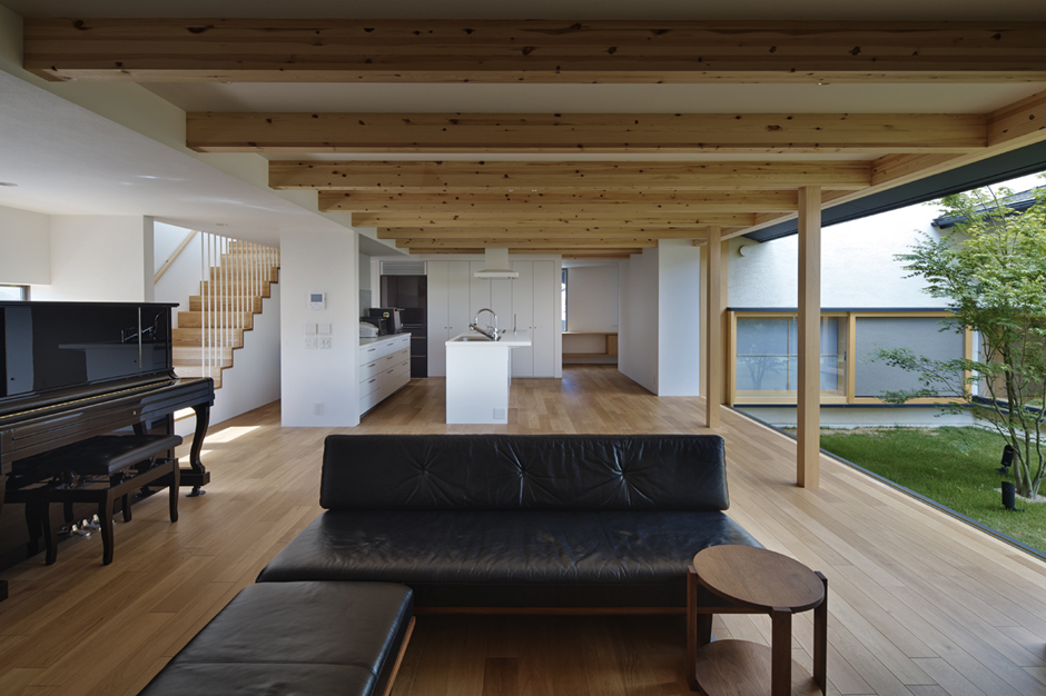 I  HOUSE�V�z�H��6