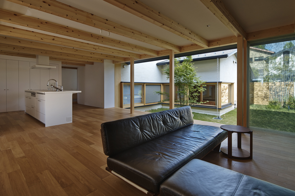 I  HOUSE�V�z�H��7