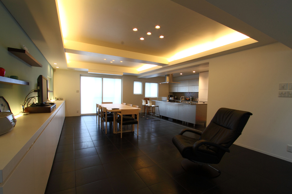 M�l�@�����H��8