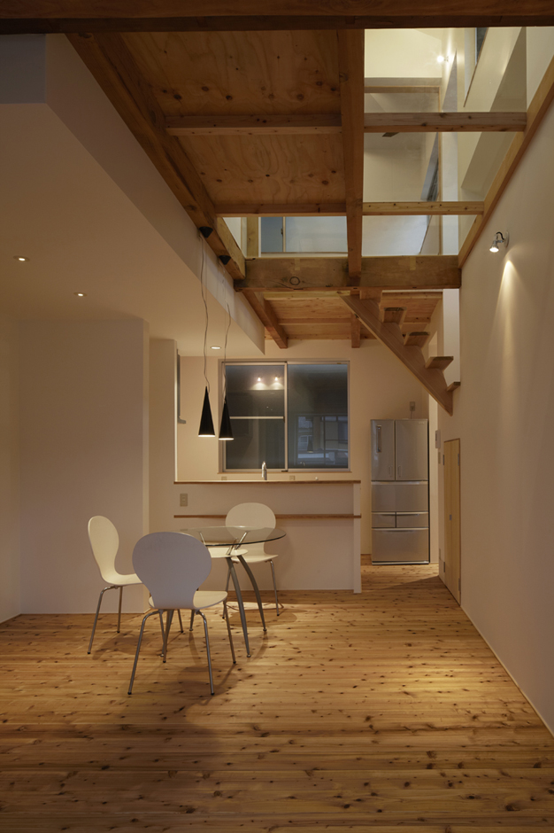 �C�w�@�̉Ɖ����H��8