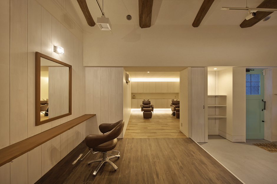 uniteed�V���H��9