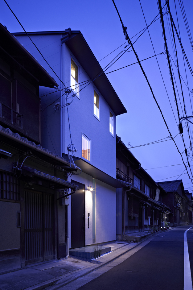 ���R�̉ƐV�z�H���ʐ^�P